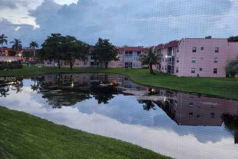 Condominio en venta en Sunrise, Florida, 2 dormitorios, 78.97 m2 № 1964415 - foto 14