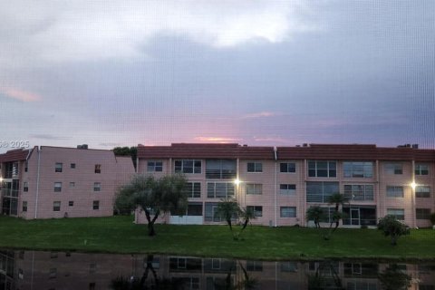 Condominio en venta en Sunrise, Florida, 2 dormitorios, 78.97 m2 № 1964415 - foto 15