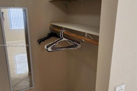 Condominio en venta en Sunrise, Florida, 2 dormitorios, 78.97 m2 № 1964415 - foto 16