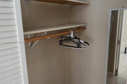 Condominio en venta en Sunrise, Florida, 2 dormitorios, 78.97 m2 № 1964415 - foto 19