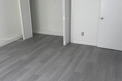 Condominio en venta en Miami Beach, Florida, 1 dormitorio, 55.74 m2 № 2035405 - foto 15