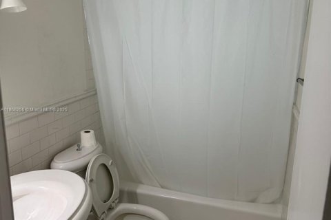 Condominio en venta en Miami Beach, Florida, 1 dormitorio, 55.74 m2 № 2035405 - foto 13