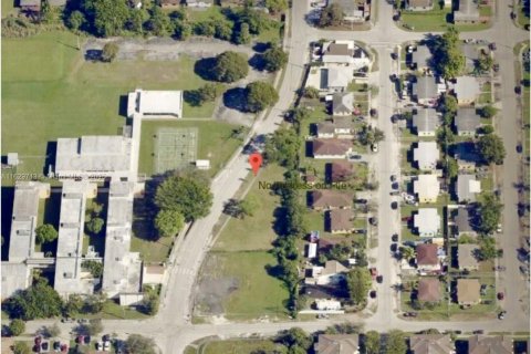 Immobilier commercial à vendre à Miami, Floride № 2035742 - photo 8