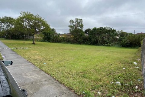 Immobilier commercial à vendre à Miami, Floride № 2035742 - photo 20