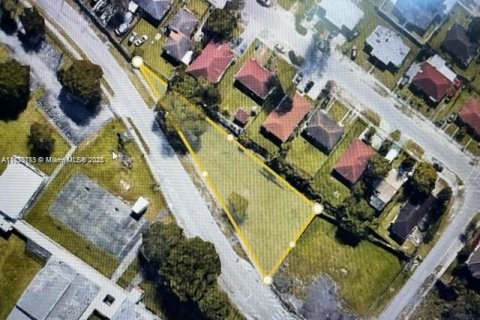 Immobilier commercial à vendre à Miami, Floride № 2035742 - photo 6