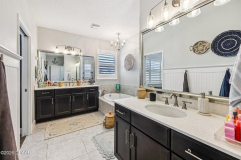 House in Port Orange, Florida 4 bedrooms, 251.49 sq.m. № 2207487 - photo 20