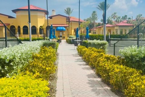 Condo in Punta Gorda, Florida, 2 bedrooms № 2200267 - photo 9