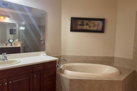 Condo in Punta Gorda, Florida, 2 bedrooms № 2200267 - photo 27