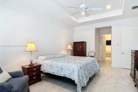 House in Bonita Springs, Florida 3 bedrooms, 311.59 sq.m. № 1931537 - photo 22