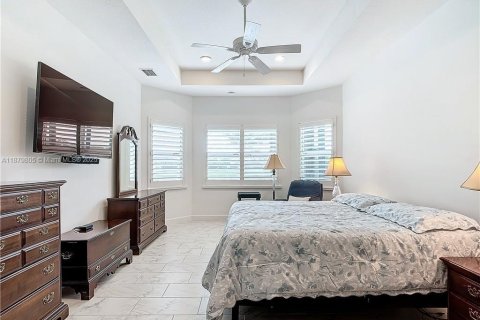 House in Bonita Springs, Florida 3 bedrooms, 311.59 sq.m. № 1931537 - photo 23