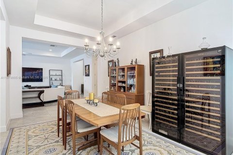 House in Bonita Springs, Florida 3 bedrooms, 311.59 sq.m. № 1931537 - photo 21