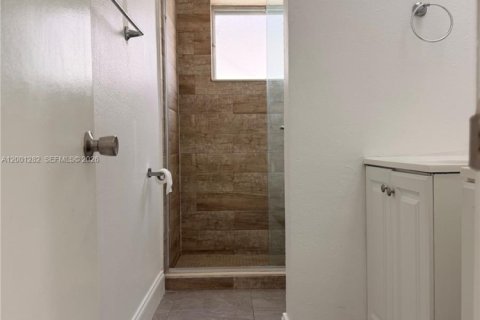 Снять в аренду виллу или дом в Мирамар, Флорида 2 спальни, 172.43м2, № 2065389 - фото 12