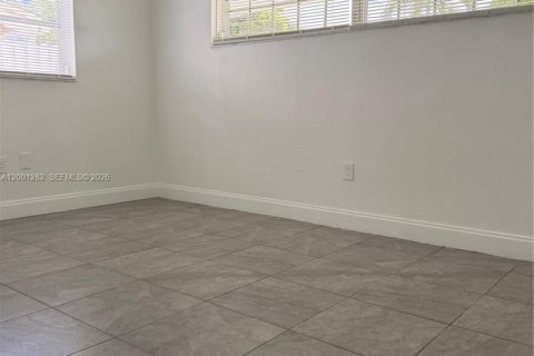 Снять в аренду виллу или дом в Мирамар, Флорида 2 спальни, 172.43м2, № 2065389 - фото 16