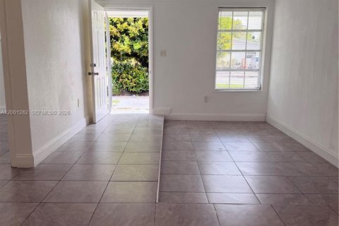 Снять в аренду виллу или дом в Мирамар, Флорида 2 спальни, 172.43м2, № 2065389 - фото 19