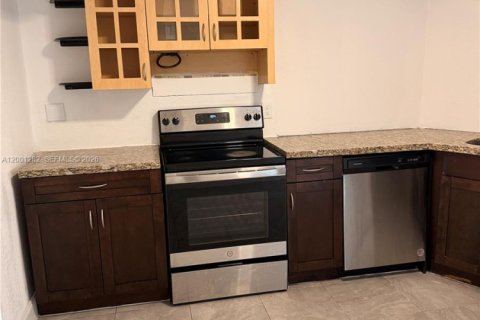 Снять в аренду виллу или дом в Мирамар, Флорида 2 спальни, 172.43м2, № 2065389 - фото 8