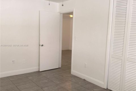 Снять в аренду виллу или дом в Мирамар, Флорида 2 спальни, 172.43м2, № 2065389 - фото 14