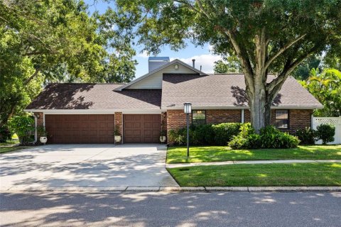 Купить виллу или дом в Клируотер, Флорида 4 комнаты, 241.82м2, № 2347306 - фото 19