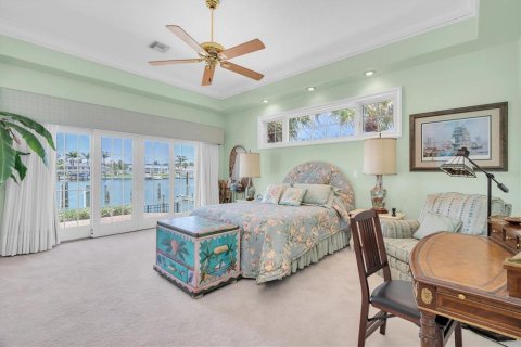 House in Clearwater, Florida 4 bedrooms, 396.23 sq.m. № 1733495 - photo 22