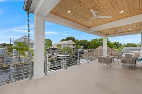 House in Key Largo, Florida 3 bedrooms, 116.13 sq.m. № 2185901 - photo 7
