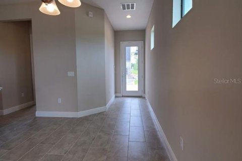 Townhouse in Davenport, Florida 4 bedrooms, 164.44 sq.m. № 1677470 - photo 6