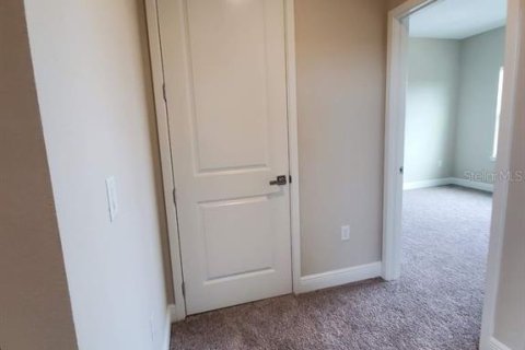 Townhouse in Davenport, Florida 4 bedrooms, 164.44 sq.m. № 1677470 - photo 9