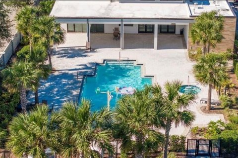 Townhouse in Davenport, Florida 4 bedrooms, 164.44 sq.m. № 1677470 - photo 15