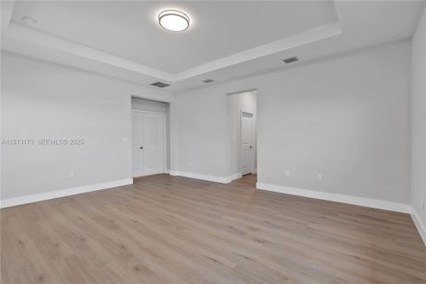 Снять в аренду виллу или дом в Мирамар, Флорида 5 спален, 337.51м2, № 1969329 - фото 29