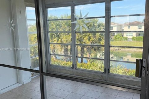 Снять в аренду кондоминиум в Дирфилд-Бич, Флорида 1 спальня, 61.32м2, № 2004183 - фото 7