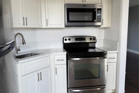 Снять в аренду кондоминиум в Дирфилд-Бич, Флорида 1 спальня, 61.32м2, № 2004183 - фото 4