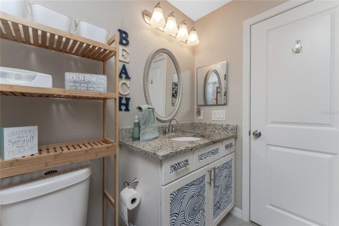 House in Port Charlotte, Florida 3 bedrooms, 152.36 sq.m. № 1900115 - photo 25