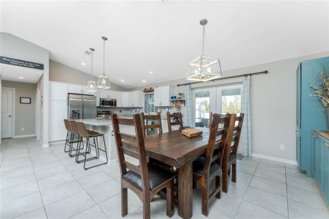 House in Port Charlotte, Florida 3 bedrooms, 152.36 sq.m. № 1900115 - photo 11
