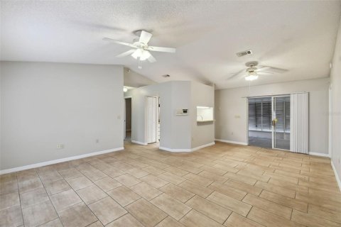 Casa en alquiler en Kissimmee, Florida, 3 dormitorios, 108.7 m2 № 2093620 - foto 5