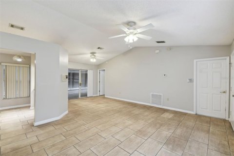 Casa en alquiler en Kissimmee, Florida, 3 dormitorios, 108.7 m2 № 2093620 - foto 12