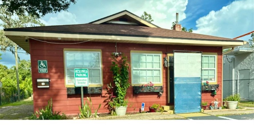 Propiedad comercial en Brandon, Florida 125.6 m2 № 1858379