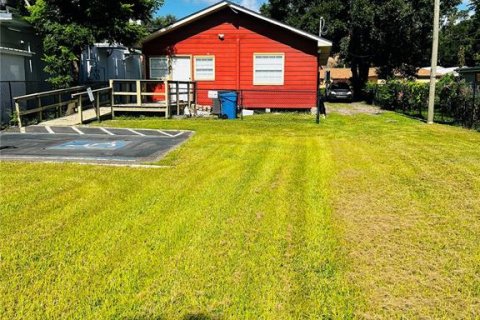 Propiedad comercial en venta en Brandon, Florida, 125.6 m2 № 1858379 - foto 19