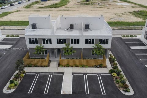 Купить таунхаус в Хомстед, Флорида 4 спальни, 131.74м2, № 2017622 - фото 8