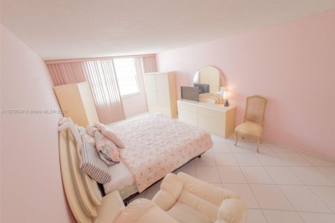 Copropriété à vendre à Sunny Isles Beach, Floride: 2 chambres, 166.2 m2 № 1920258 - photo 14