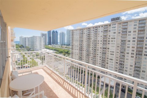 Copropriété à vendre à Sunny Isles Beach, Floride: 2 chambres, 166.2 m2 № 1920258 - photo 5