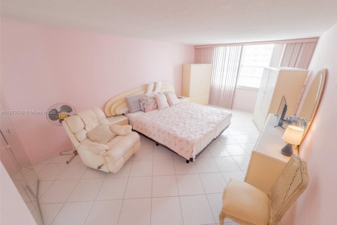 Copropriété à vendre à Sunny Isles Beach, Floride: 2 chambres, 166.2 m2 № 1920258 - photo 13