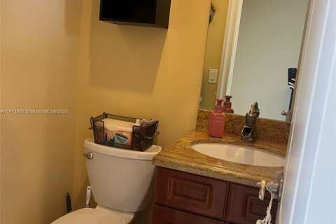 Touwnhouse à vendre à Plantation, Floride: 3 chambres, 172.24 m2 № 1974792 - photo 10