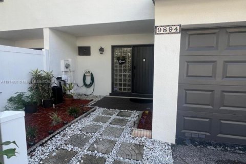 Touwnhouse à vendre à Plantation, Floride: 3 chambres, 172.24 m2 № 1974792 - photo 2