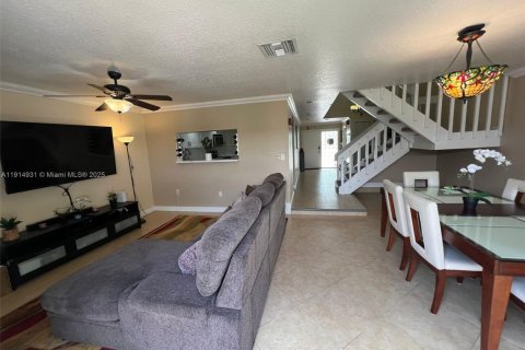 Touwnhouse à vendre à Plantation, Floride: 3 chambres, 172.24 m2 № 1974792 - photo 7
