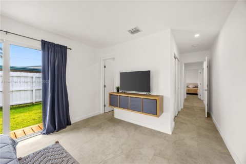 Villa ou maison à vendre à Hollywood, Floride: 3 chambres, 126.81 m2 № 1848992 - photo 18