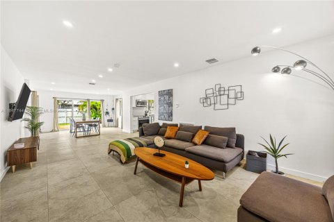 Villa ou maison à vendre à Hollywood, Floride: 3 chambres, 126.81 m2 № 1848992 - photo 5