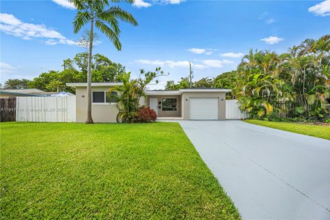 Villa ou maison à vendre à Hollywood, Floride: 3 chambres, 126.81 m2 № 1848992 - photo 1