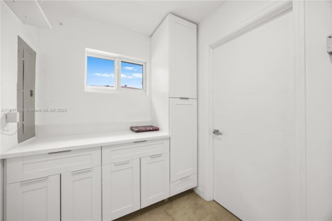 Villa ou maison à vendre à Hollywood, Floride: 3 chambres, 126.81 m2 № 1848992 - photo 23