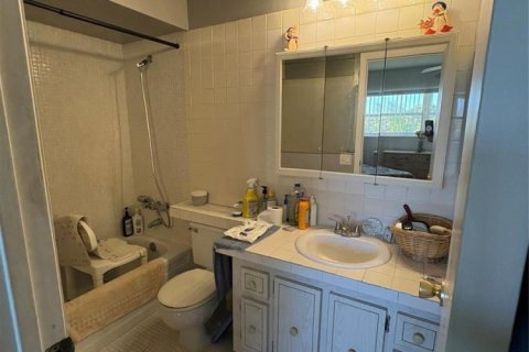 Купить кондоминиум в Лодердейл-Лейкс, Флорида 3 комнаты, 87.7м2, № 2085845 - фото 22
