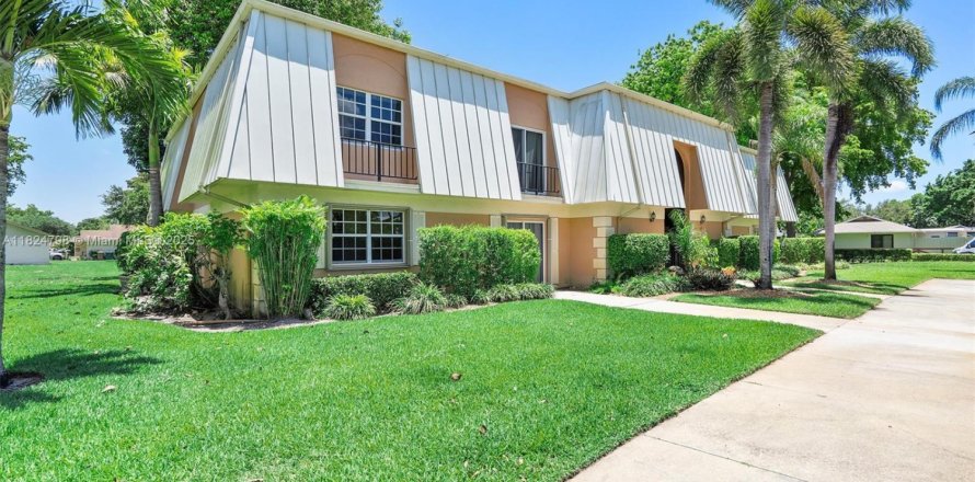 Condo in Davie, Florida, 2 bedrooms № 1794077