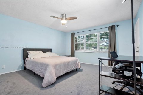 Condominio en venta en Davie, Florida, 2 dormitorios, 126.16 m2 № 1794077 - foto 15