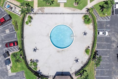 Copropriété à vendre à Davie, Floride: 2 chambres, 126.16 m2 № 1794077 - photo 24